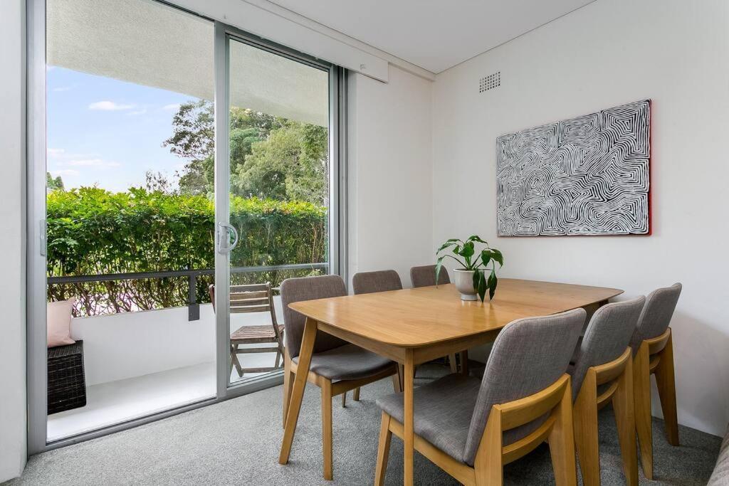 Yng03 - Cremorne - Young Street * Sydney